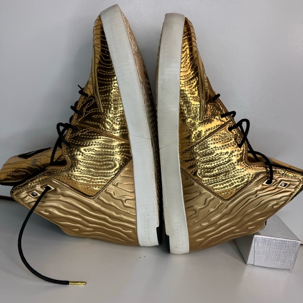 Men’s size 9.5 Nike LeBron 11 NSW lifestyle QS black history month gold high top - Picture 5 of 11